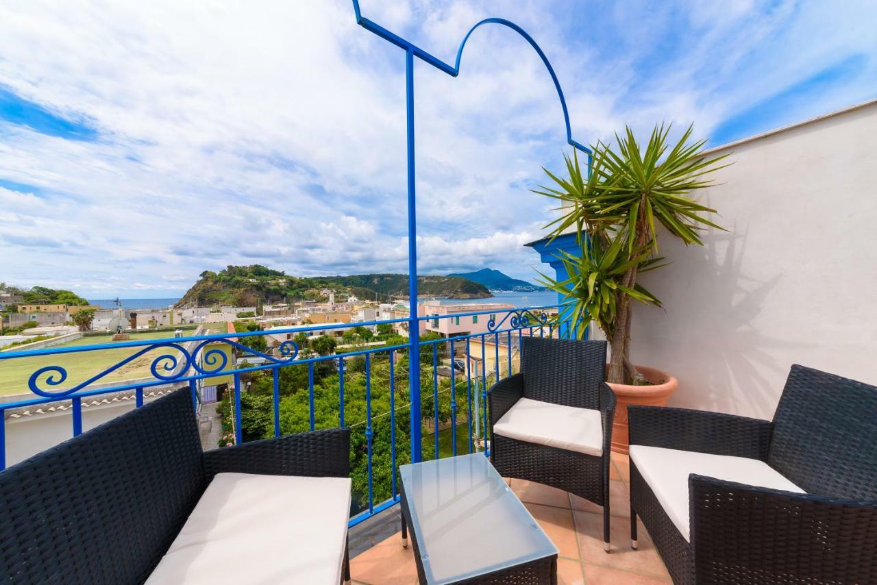 Hotel Celeste Procida Exterior foto